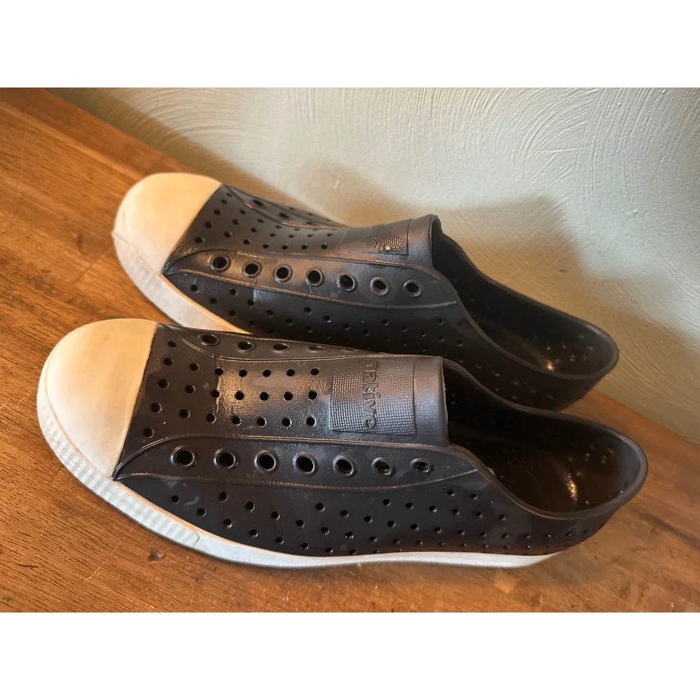 Native Men's black shoes, size 10